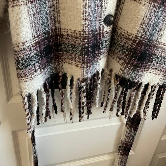 Belle Kim Gravel Mad for Plaid Fringe Belted Boucle Tweed Shacket - Size Medium - Picture 3 of 9